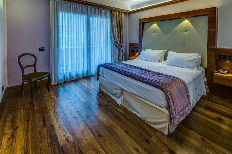 Valle Di Hotel&spa 4*阿西西